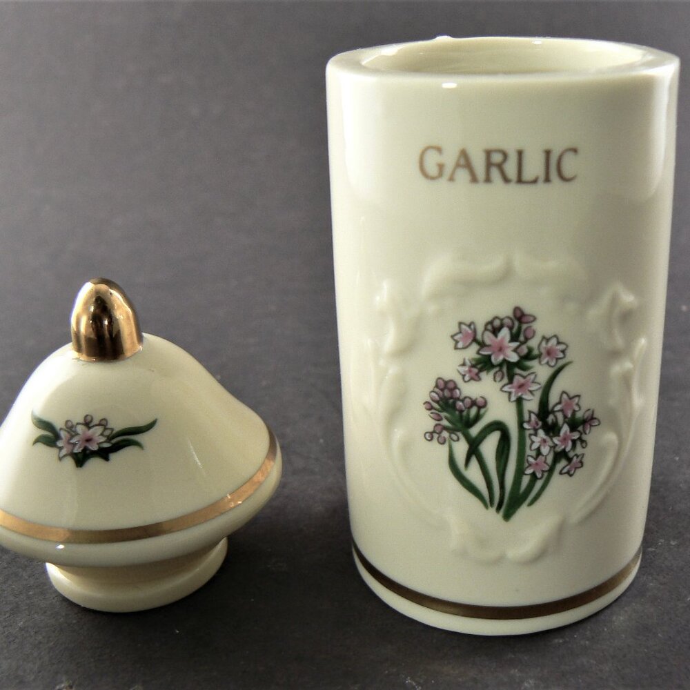 Lenox 1992 Porcelain Spice Garden GARLIC Container Jar with Lid (w1-6)